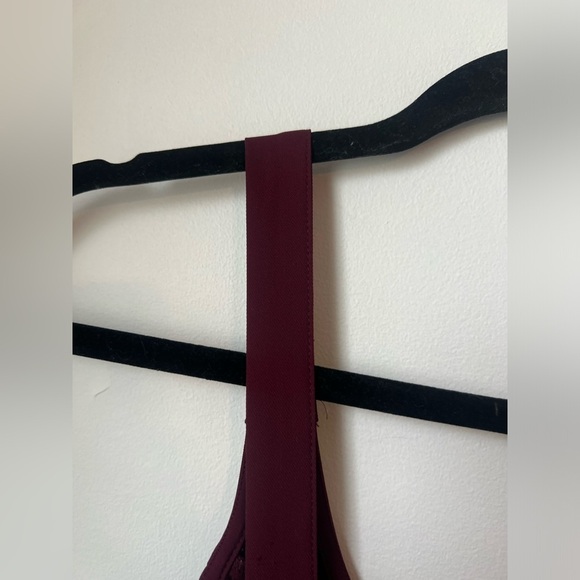 Silence + Noise x Urban Outfitters Burgundy Sleeveless Belted Jumpsuit XS - Picture 7 of 9